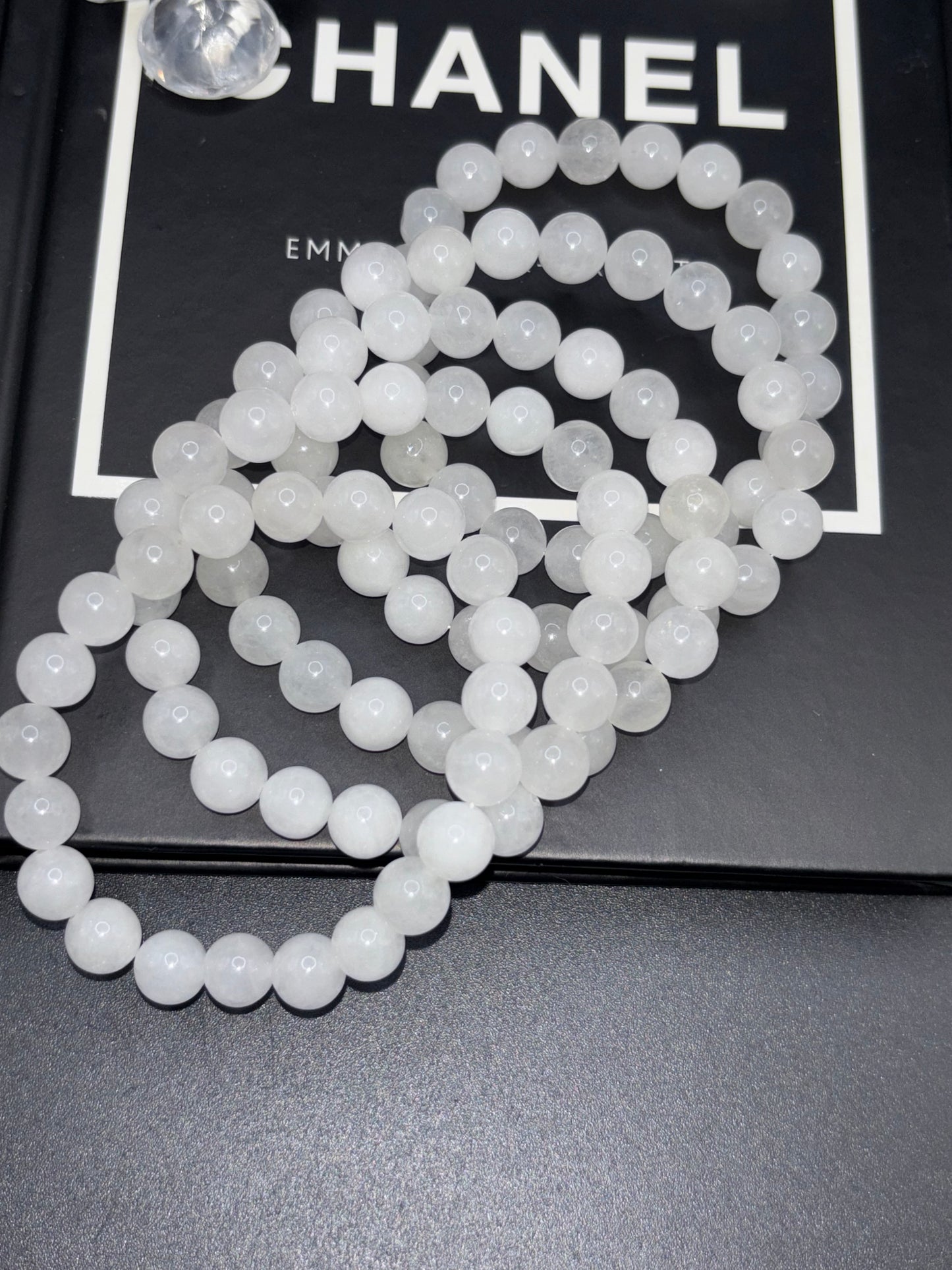 White Jade Bracelet: A Symbol of Purity and Serenity